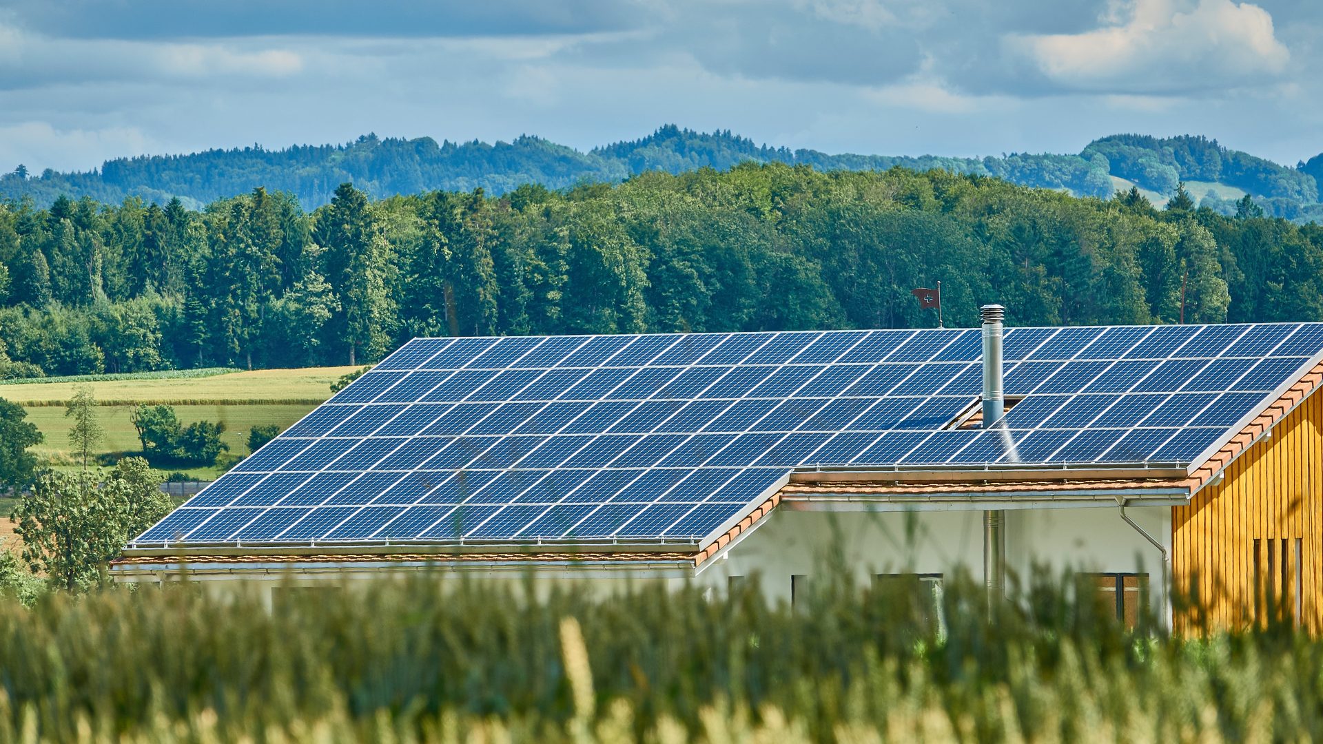 Moderne Photovoltaikanlage und Energielösungen - Yildiz Elektrotechnik Hofgeismar